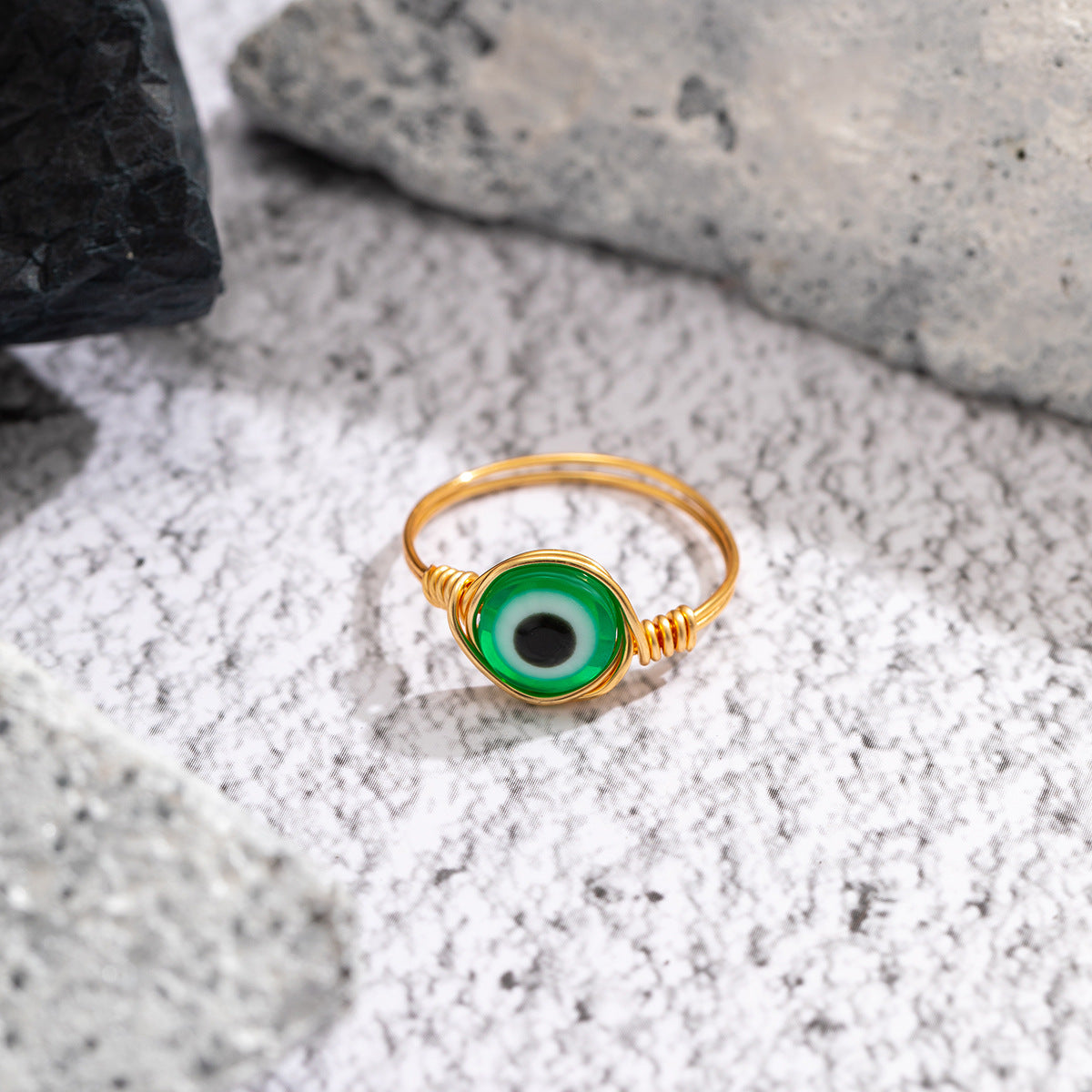 Anillo de ojos azules acrílicos al por mayor
